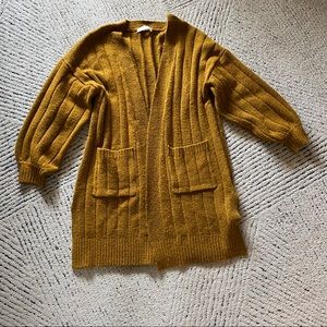 NWOT Leela & Lavender mustard cardigan